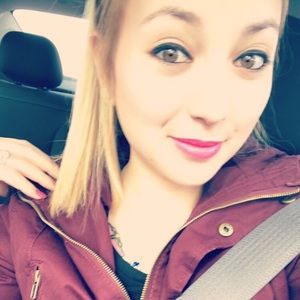 Meet your Posher, Nichole